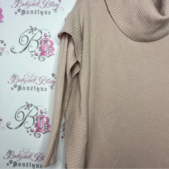 Beacan cove sweater turtleneck light pink blush pink knitted frill ruffle sides - Picture 4 of 7